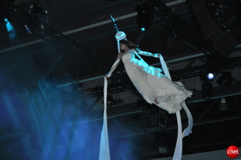 Samsung launches phone